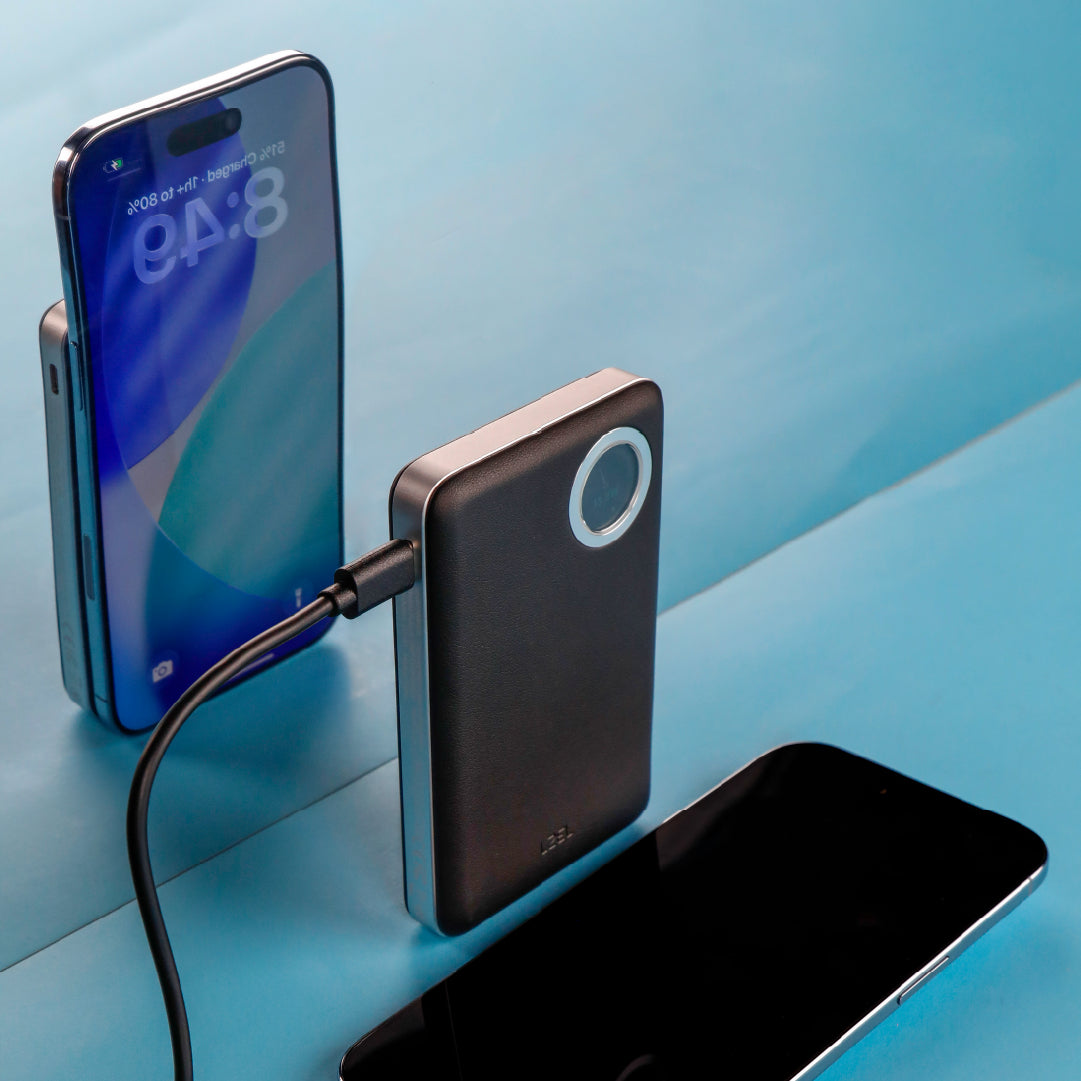 Novus MagPower  بطارية شحن متنقلة محمولة من ليزل PD بسعة 10,000 مللي أمبير بقوة 20 واط متوافق مع  MagSafe مع كيبل USB-C 