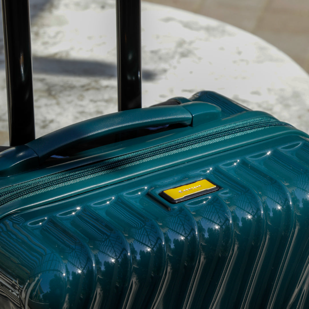 90 Percent 4 Wheels 20 Inch Suitcase