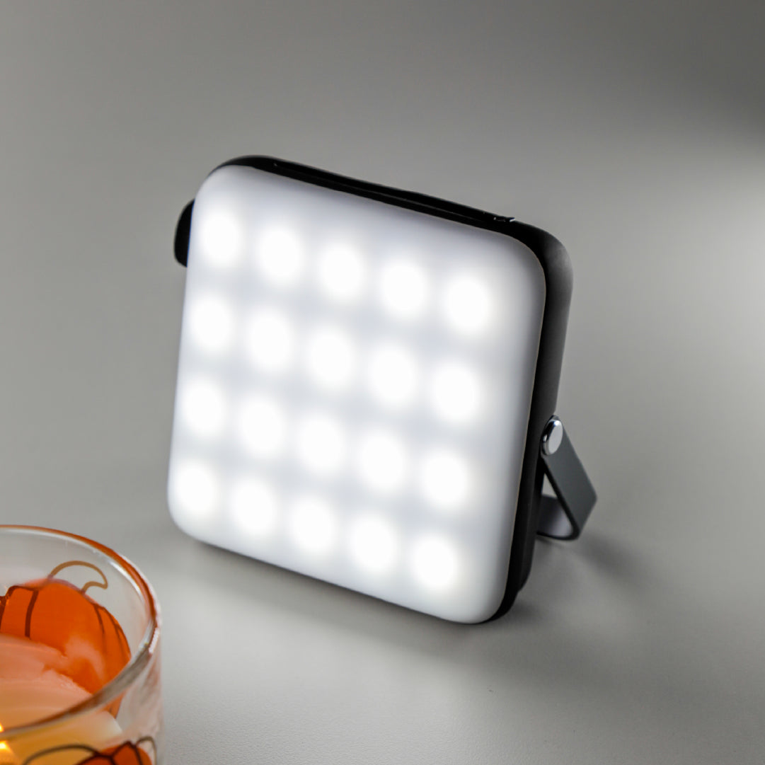 مصباح LED LZEL Luminova Surge20 ثلاثي الوضعية | 100-1200 لومين مع بطارية 20,000 ملّي أمبير 