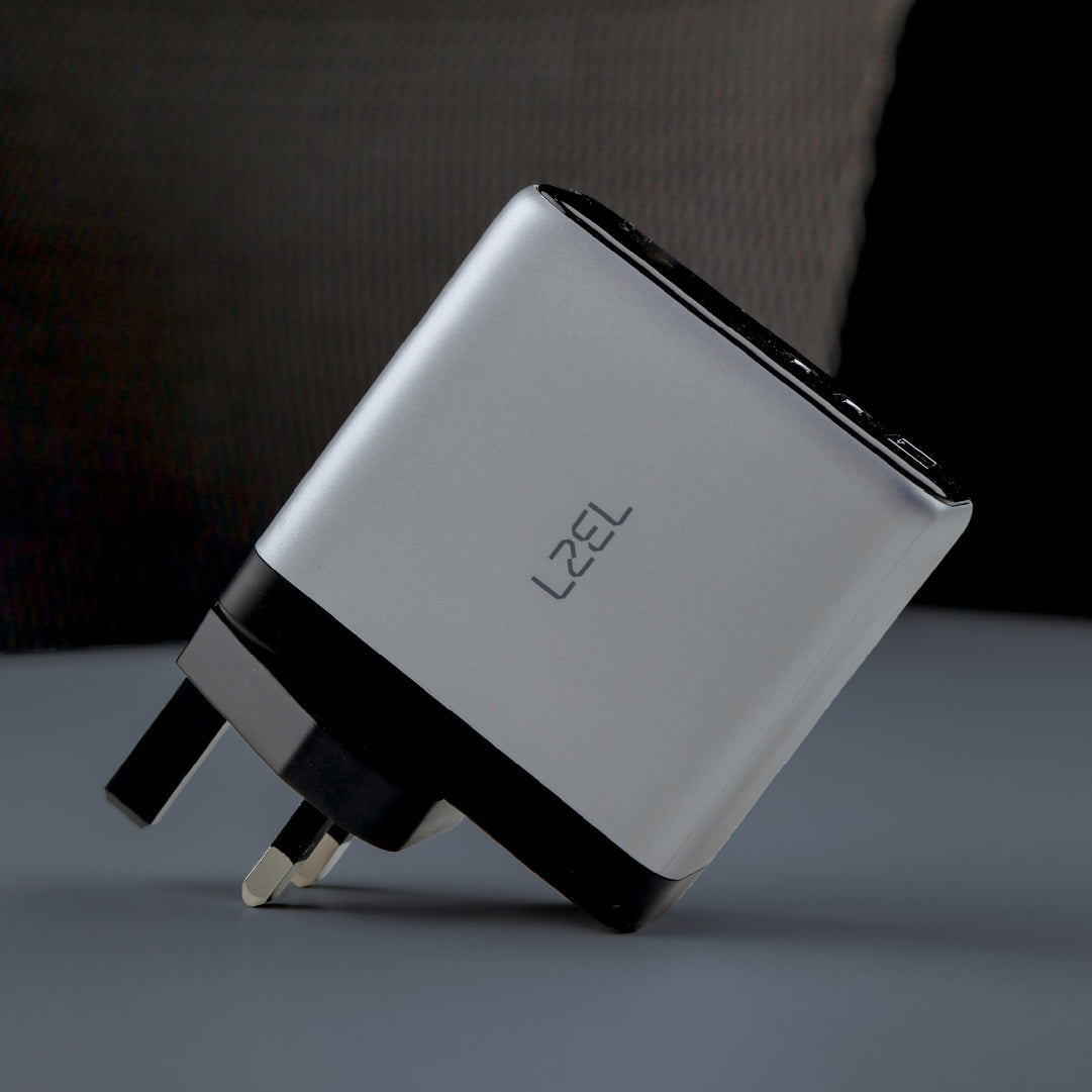 LZEL 100W GaN Travel Charger with 3-Port PD Digital Display & UK/EU/AU Plugs