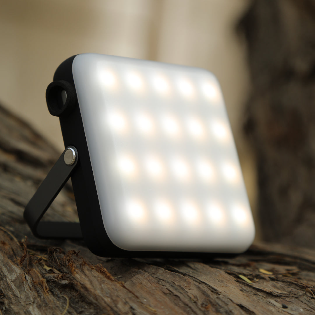 مصباح LED LZEL Luminova Surge20 ثلاثي الوضعية | 100-1200 لومين مع بطارية 20,000 ملّي أمبير 