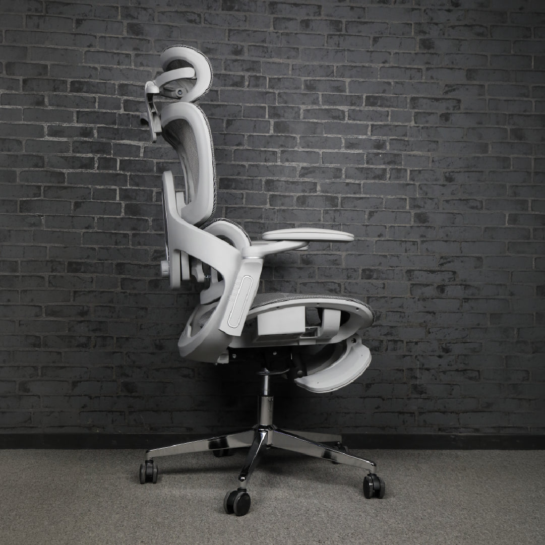 Ergonomic Office Chair – Footrest, Sliding Mechanism, Class 4 Gas Lift | Gray