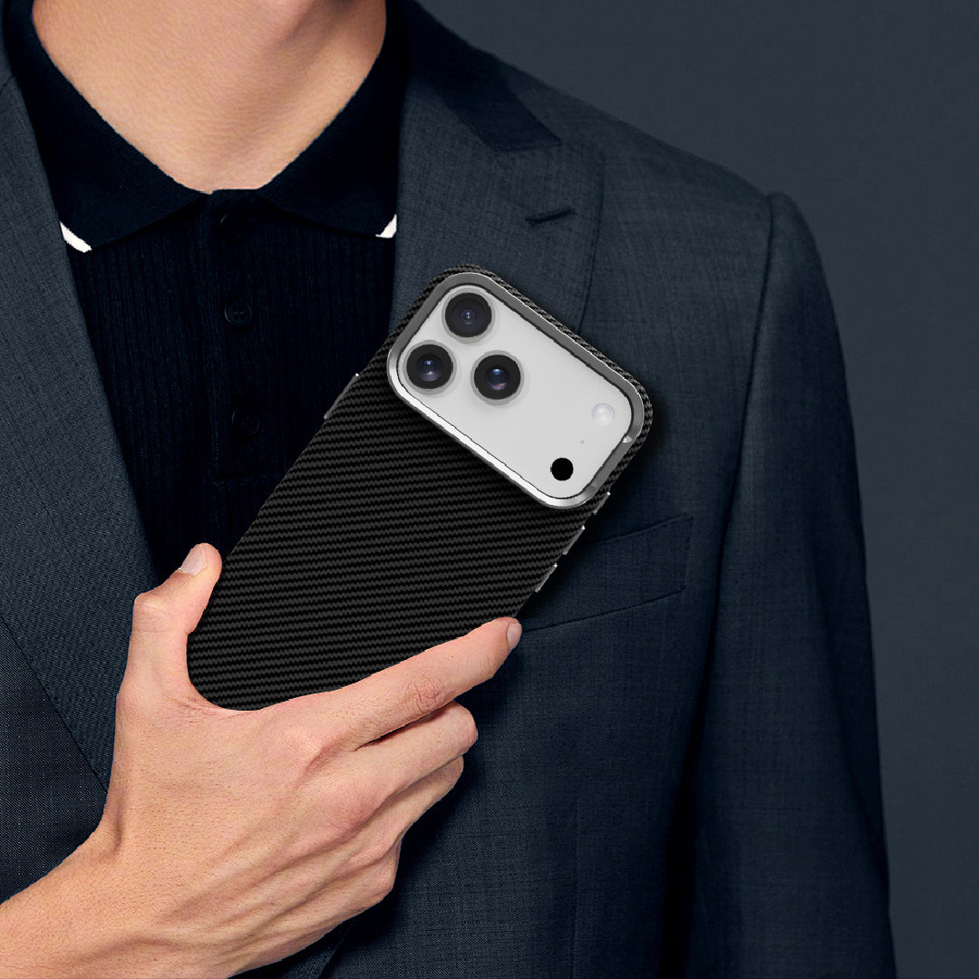 كڤر حماية LZEL MagCarbon 3DGrip لجهاز iPhone 17 pro | أسود