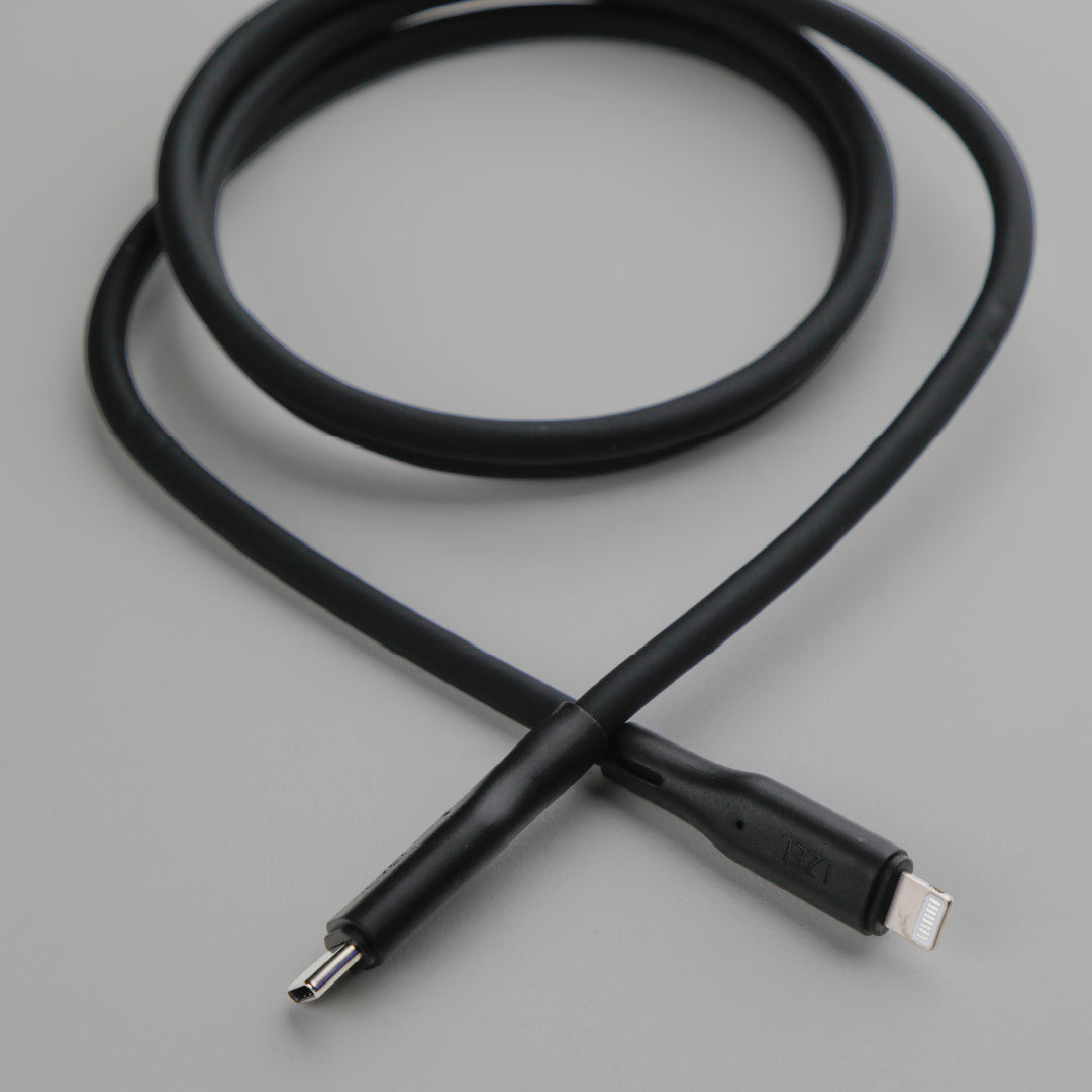 كيبل من Lzel معتمد USB-C إلى Lightning ، نقل بيانات بسرعة 480Mbps، طاقة 20V 3A، PD بقوة 60W، غلاف سيليكون سائل ناعم، هيكل TPE، طول 2 متر 