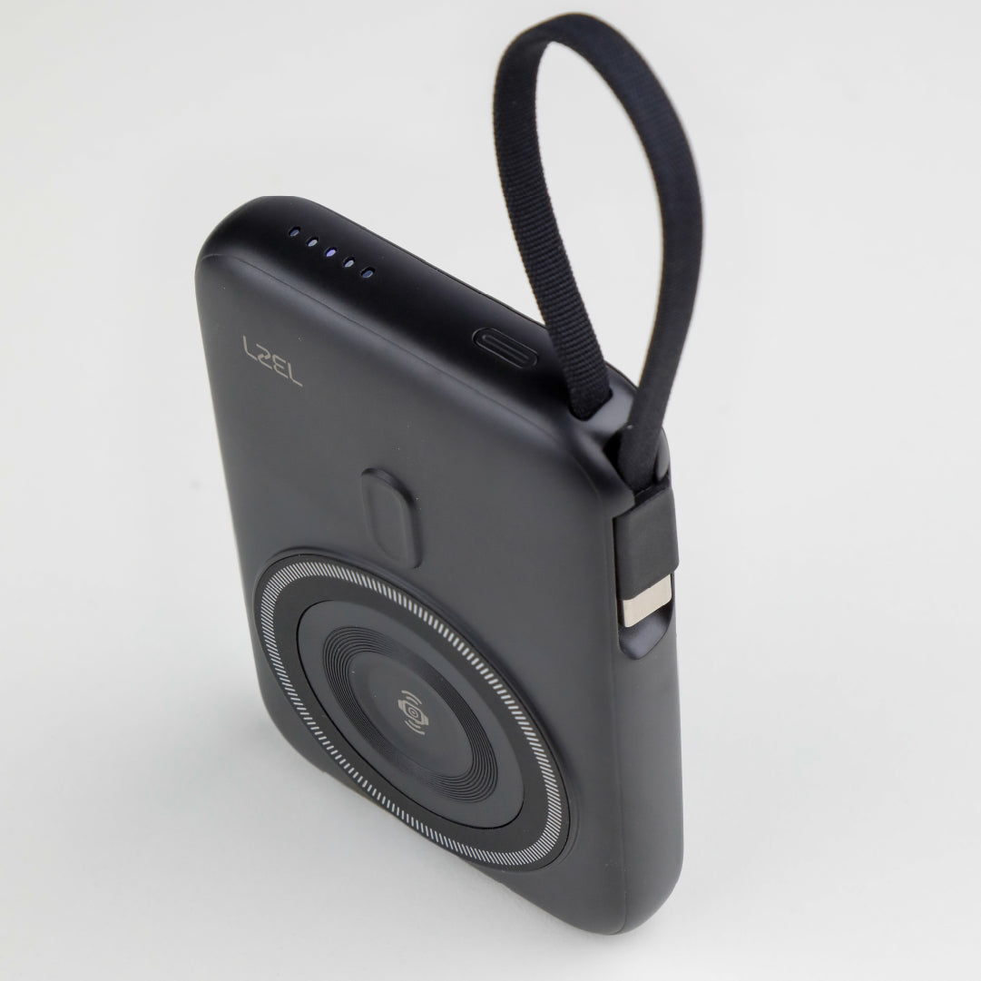 محطة الطاقة المحمولة PentaEnergia من ليزل 10,000 مللي أمبير × 5 تدعم الشحن اللاسلكي مع كيبل مدمج|أسود