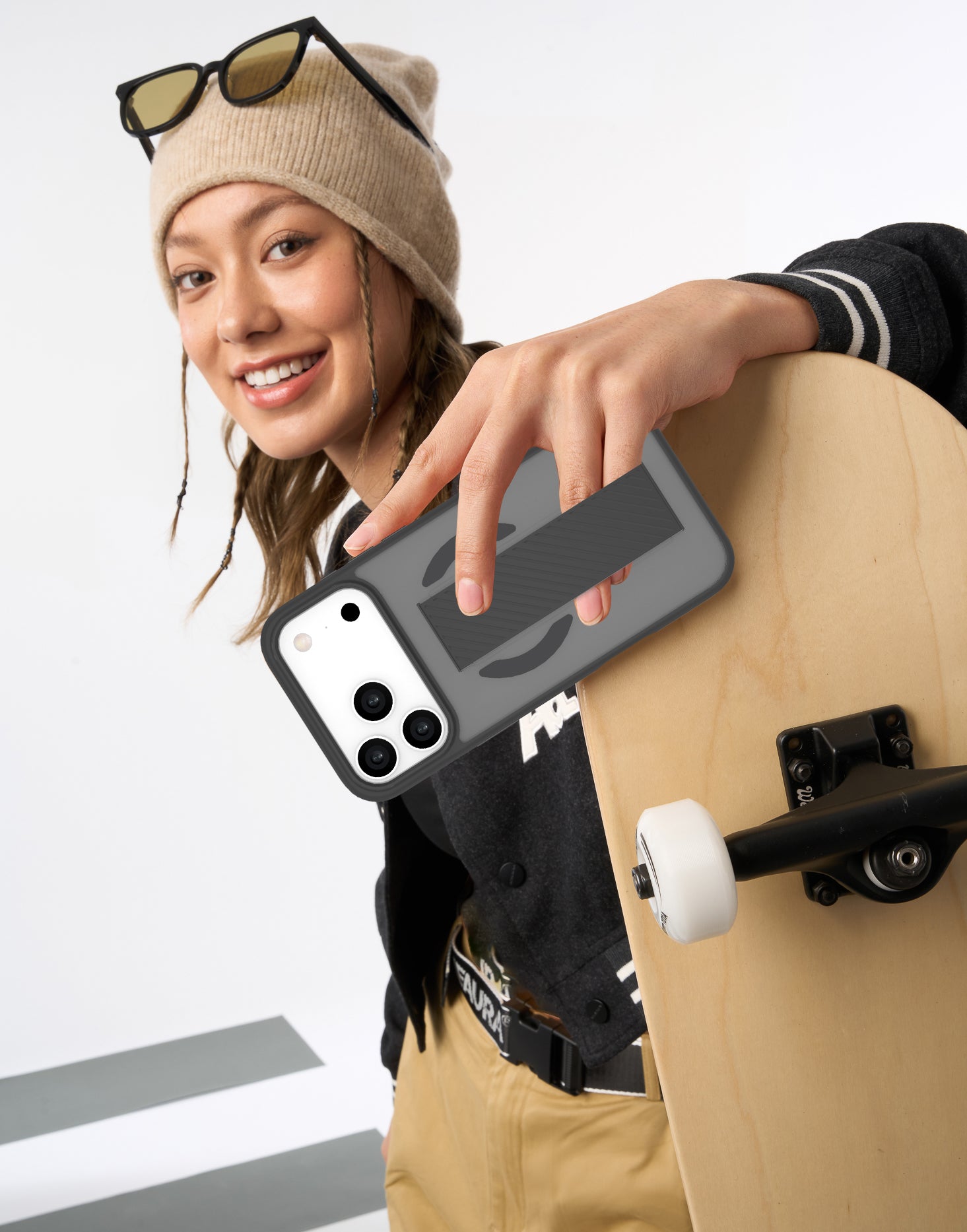 كفر حماية MagMatte Band من LZEL لجهاز iPhone 17 Pro Max | أسود