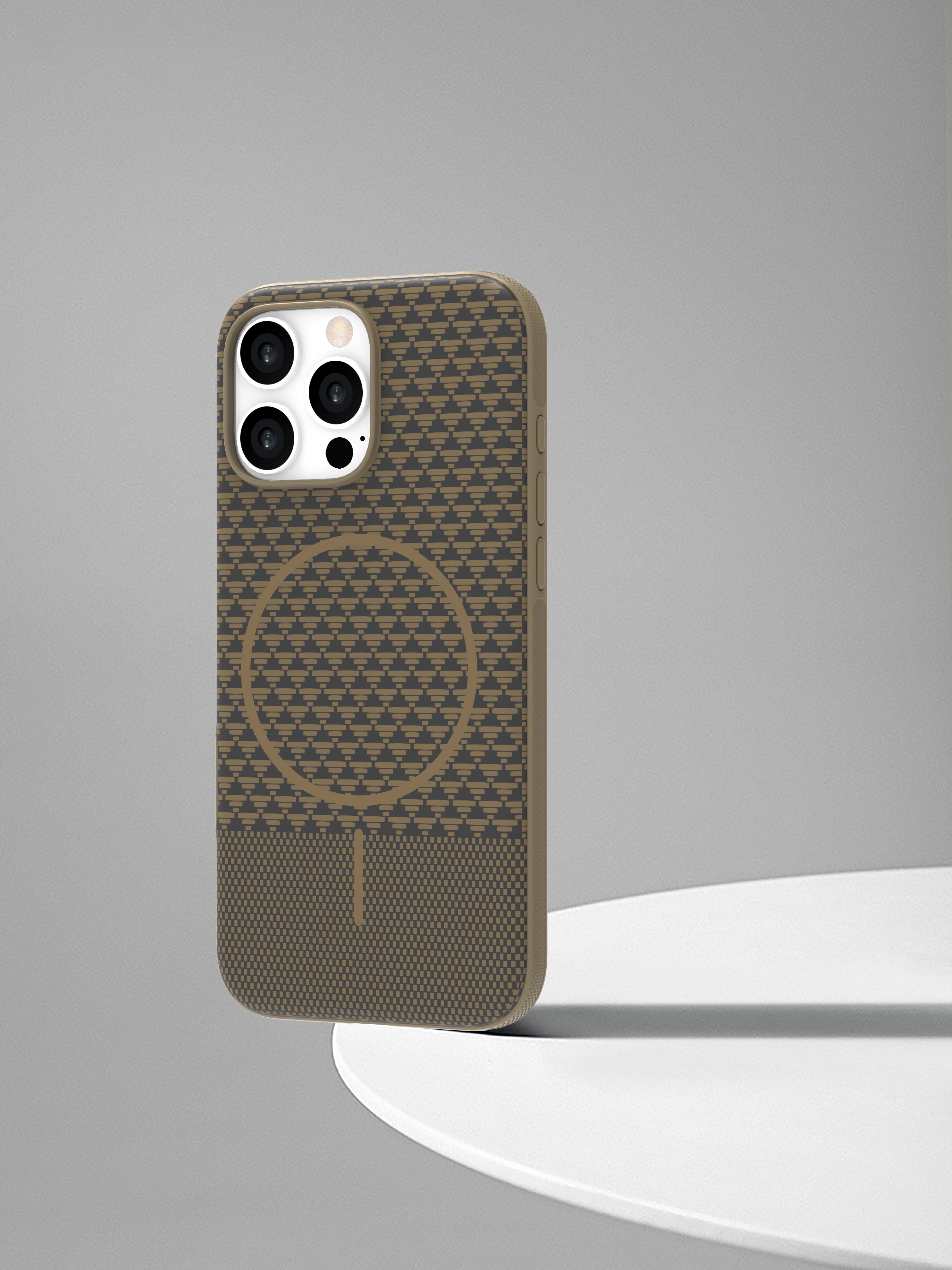 كڤر حماية من LZEL Magcarbon Splice لهاتف  iPhone 16 Pro Max | بني