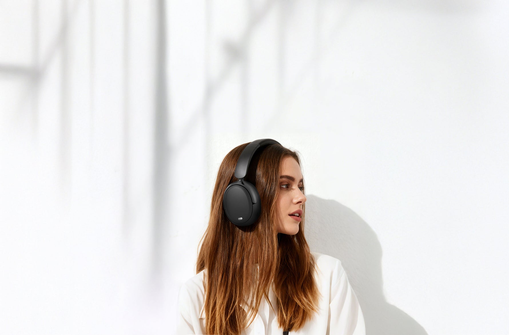 سماعات Sonique Pulse من ليزل لاسلكية ستيريو | أسود