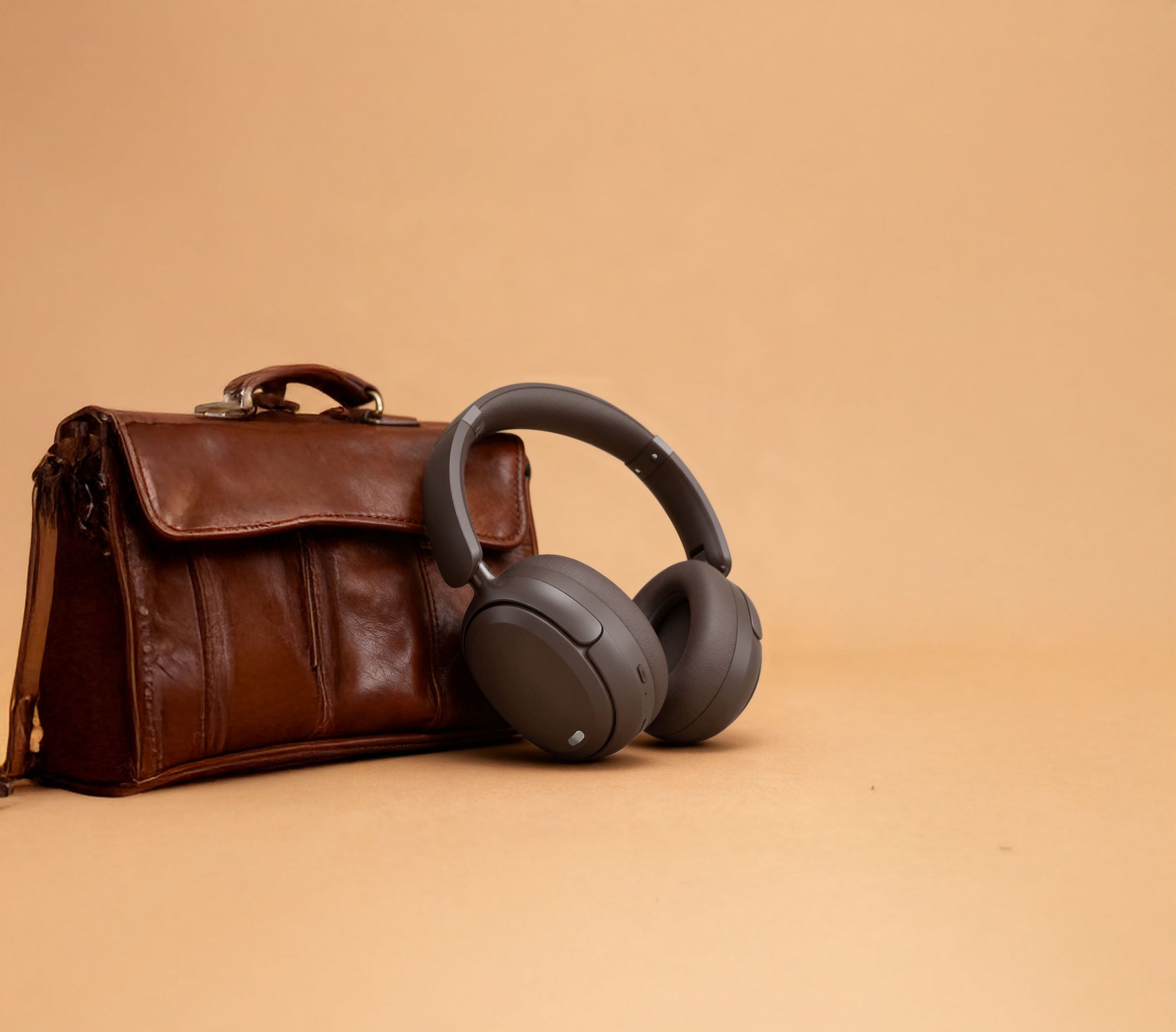 LZEL Sonique Pulse Wireless Stereo Headphones | Dark Brown
