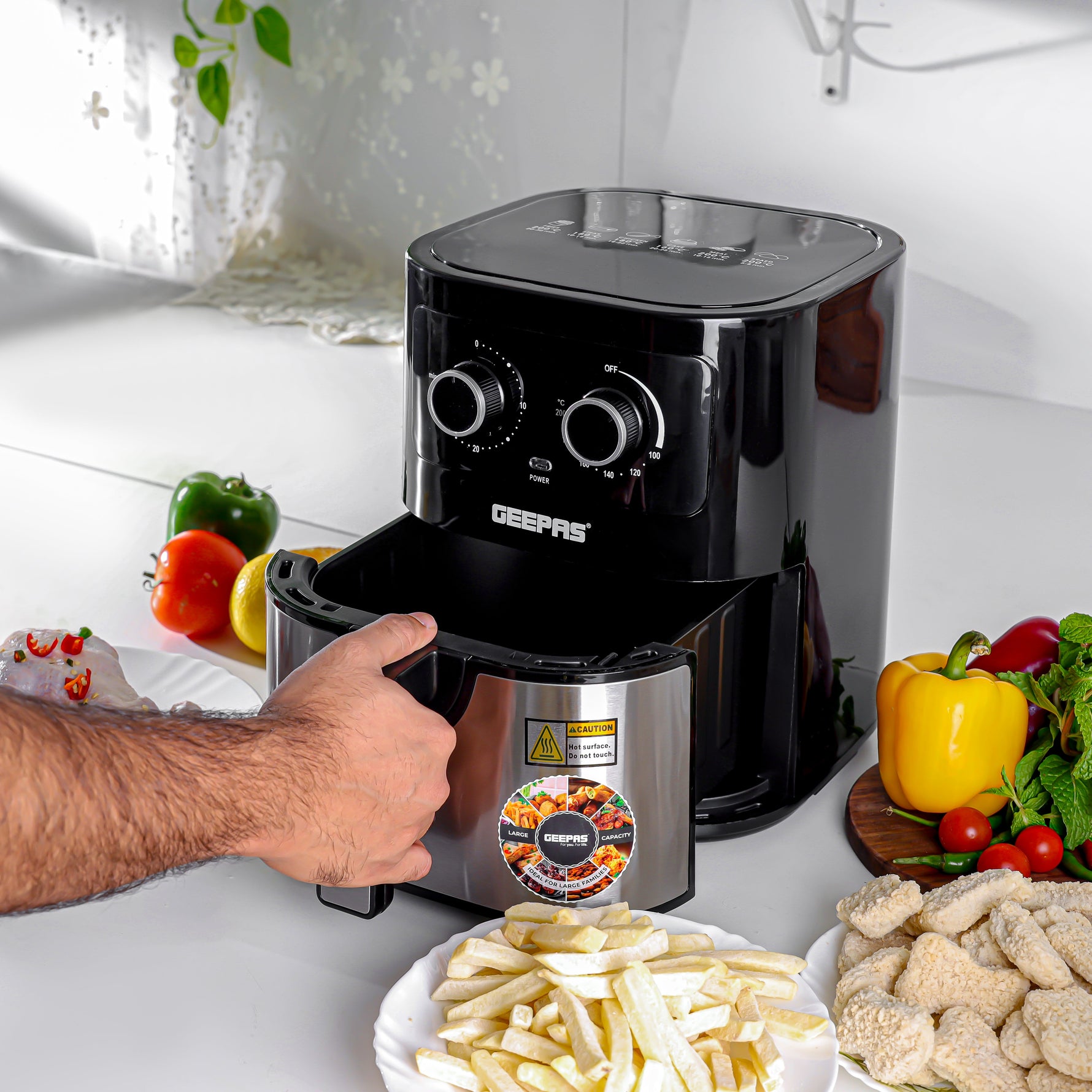 قلاية هوائية من جييباس – وعاء سعة 4.5 لتر مع رف، مزودة بتقنية القلي بالهواء VORTEX / مؤقت من 1 إلى 30 دقيقة، درجة حرارة من 100 إلى 200 درجة مئوية | أسود وفضي