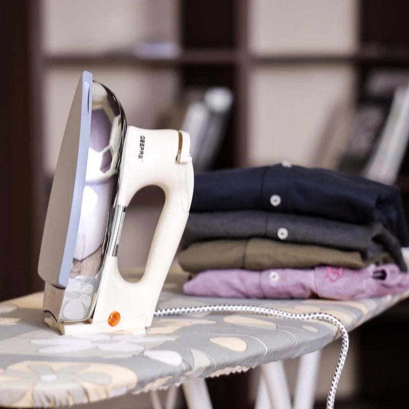 Geepas Heavy-Duty Dry Iron with Automatic Control