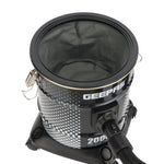 مكنسة برميلية – 2000 واط Geepas ، سعة 18 لتر، جافة ونفخ، جسم مقاوم للصدأ، شفط قوي للتنظيف العميق