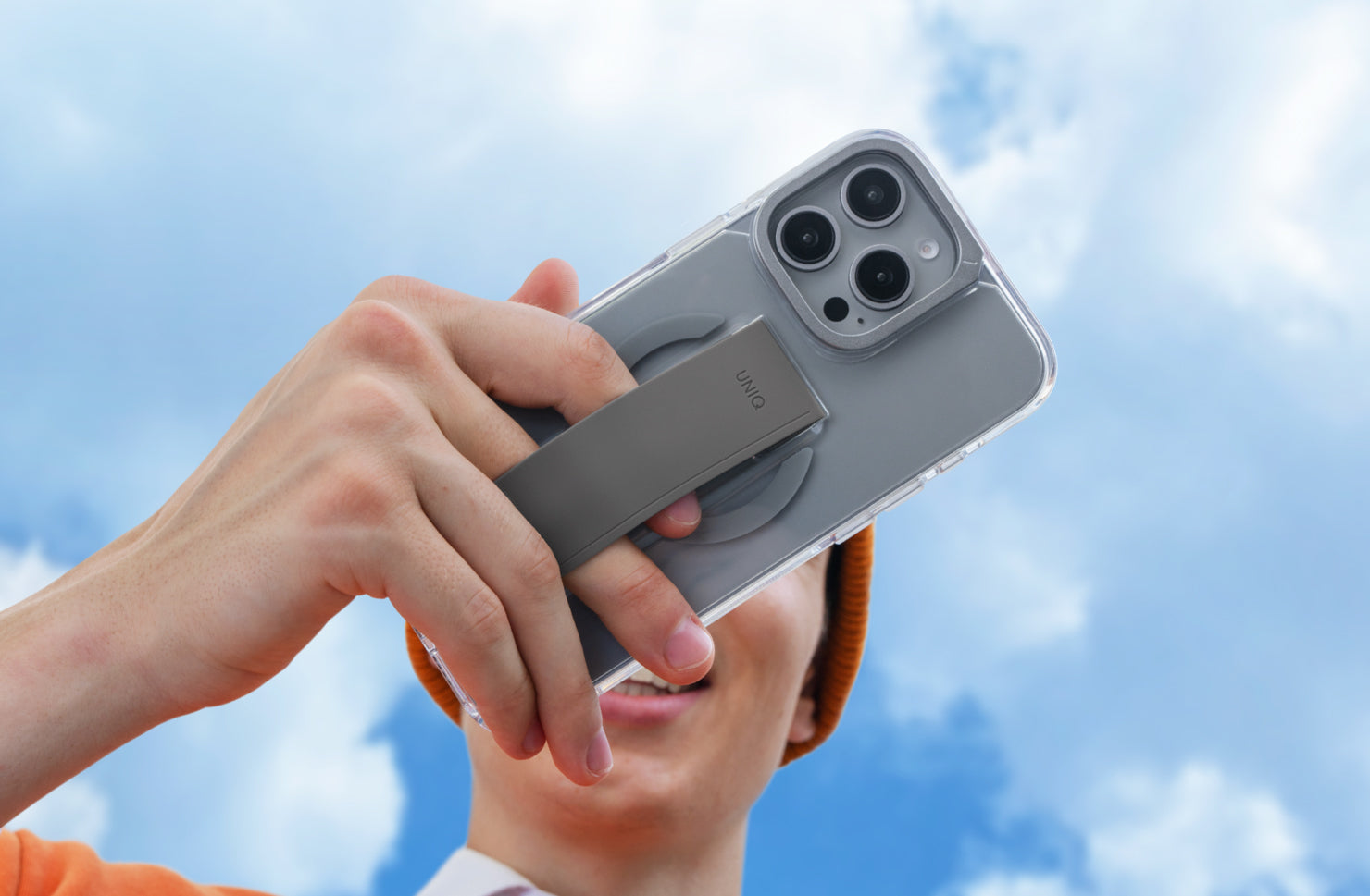 كڤر حماية  Hybrid Heldro Max من Uniq متوافق مع MagSafe مع مسند كاميرا لهاتف iPhone 16 Pro | شفاف