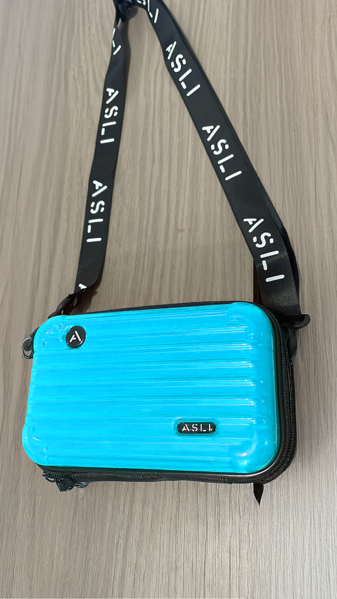 Asli Global Hard Shell Amenity Case Travel Bag |Blue