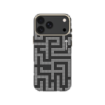 كفر aslitec MAZEMAG بدعم MagSafe ونقشة المتاهة ولمسات معدنية لـ iPhone 18 Pro و18 Pro Max