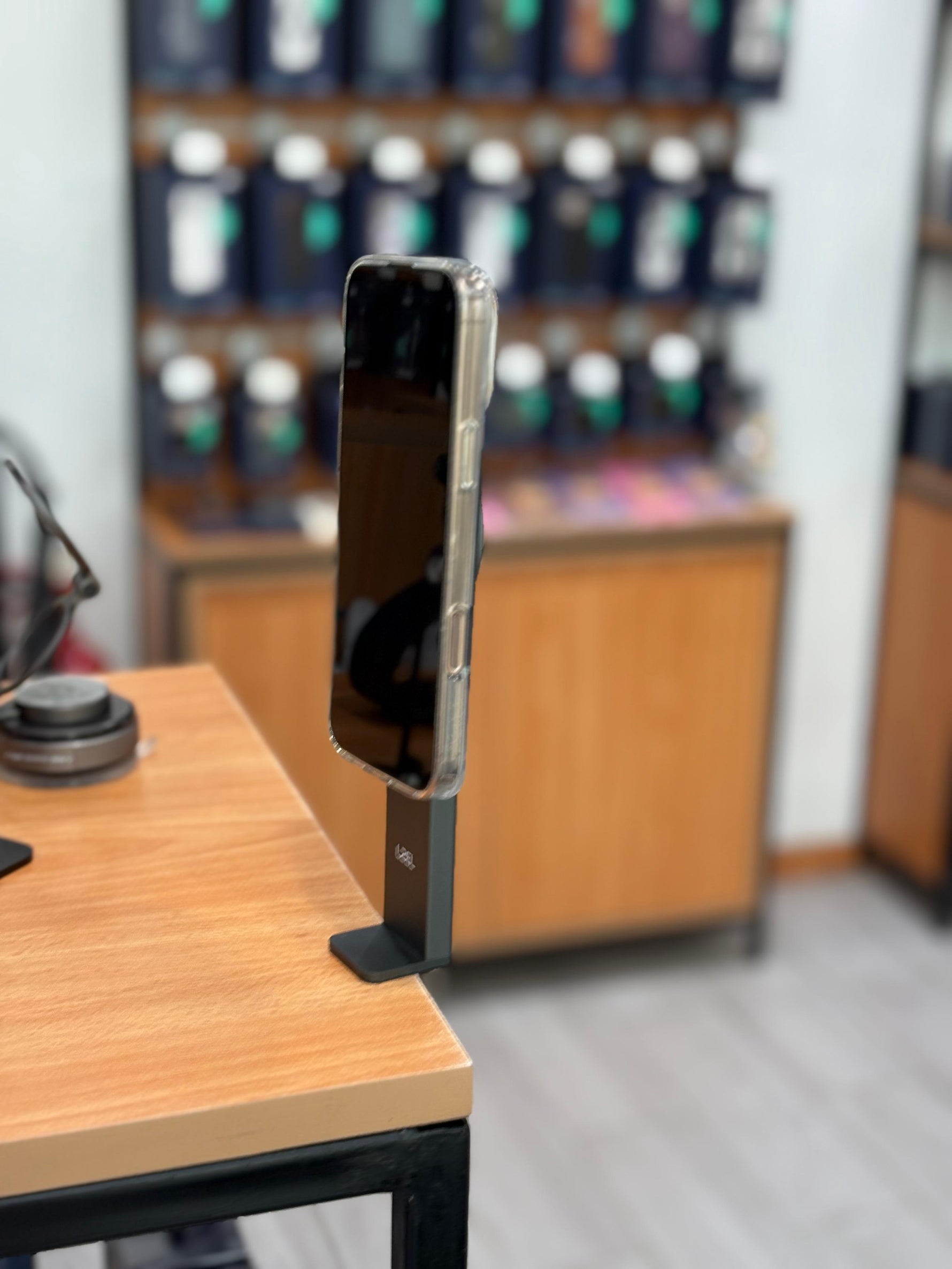 LZEL MagDrive Line MagSafe Airplane Phone Holder