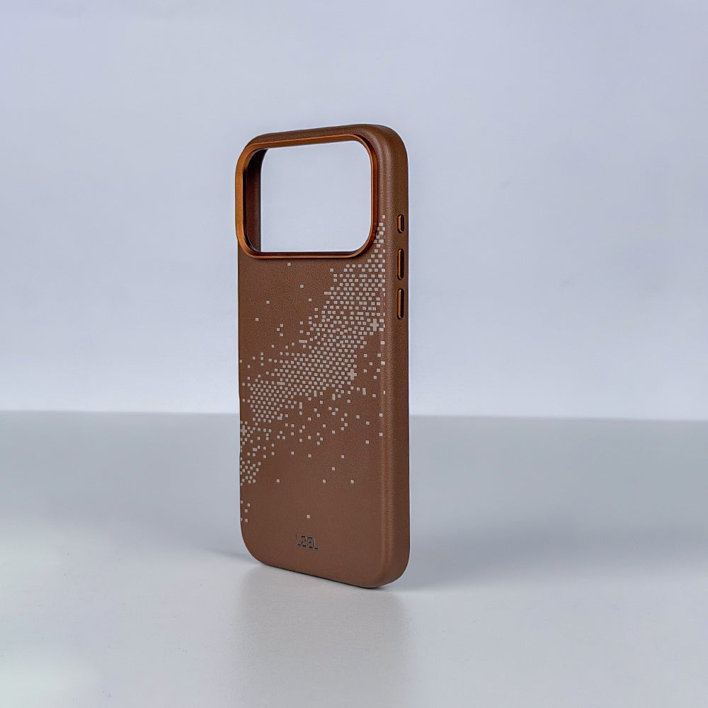 كفر LZEL LEATHERWAVE MAG من الجلد الفاخر بدعم MagSafe ونقشة متموجة لـ iPhone 18 Pro و18 Pro Max