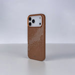 كفر LZEL LEATHERWAVE MAG من الجلد الفاخر بدعم MagSafe ونقشة متموجة لـ iPhone 18 Pro و18 Pro Max