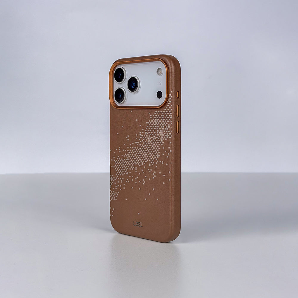 كفر LZEL LEATHERWAVE MAG من الجلد الفاخر بدعم MagSafe ونقشة متموجة لـ iPhone 18 Pro و18 Pro Max