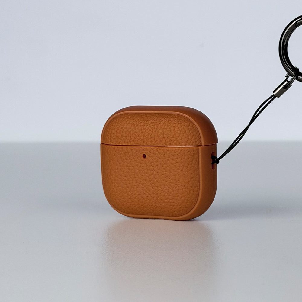 كڤر حماية QIYANG بتصميم جلد الليتشي لسماعات AirPods 5