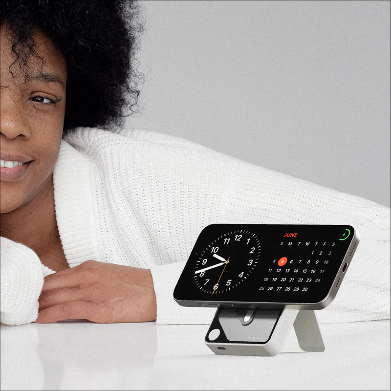 بطارية لاسلكية مغناطيسية مع كيبل USB-C مدمج من موماكس 1-Power X Pro سعة البطارية 10000 مللي أمبير | أسود