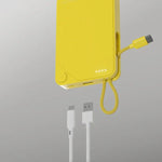 بطارية متنقلة 1-Power X من موماكس 10000 مللي أمبير مع كيبل USB-C مدمج | أصفر