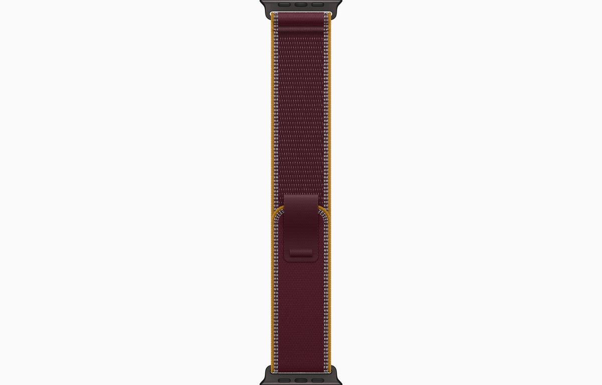 ساعة Apple Watch Ultra 4 GPS + Cellular مقاس 49 مم - تيتانيوم أسود مع سوار Trail Loop عنابي | M/L