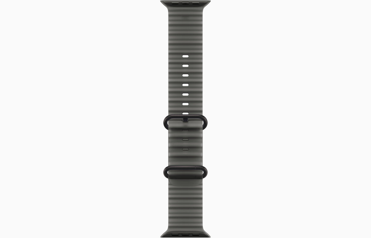 ساعة Apple Watch Ultra 4 GPS + Cellular مقاس 49 مم - هيكل من التيتانيوم الأسود مع سوار Ocean أسود شفاف