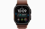 ساعة Apple Watch Ultra 4 GPS + Cellular مقاس 49 مم - هيكل من التيتانيوم الأسود مع سوار Alpine Loop عنابي - M