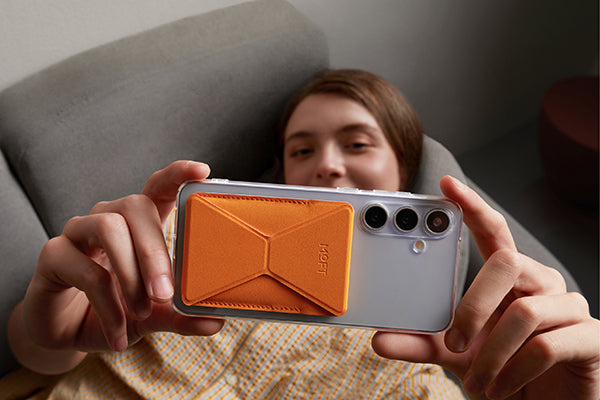 MOFT Snap Phone Stand And Wallet MagSafe | Sunset