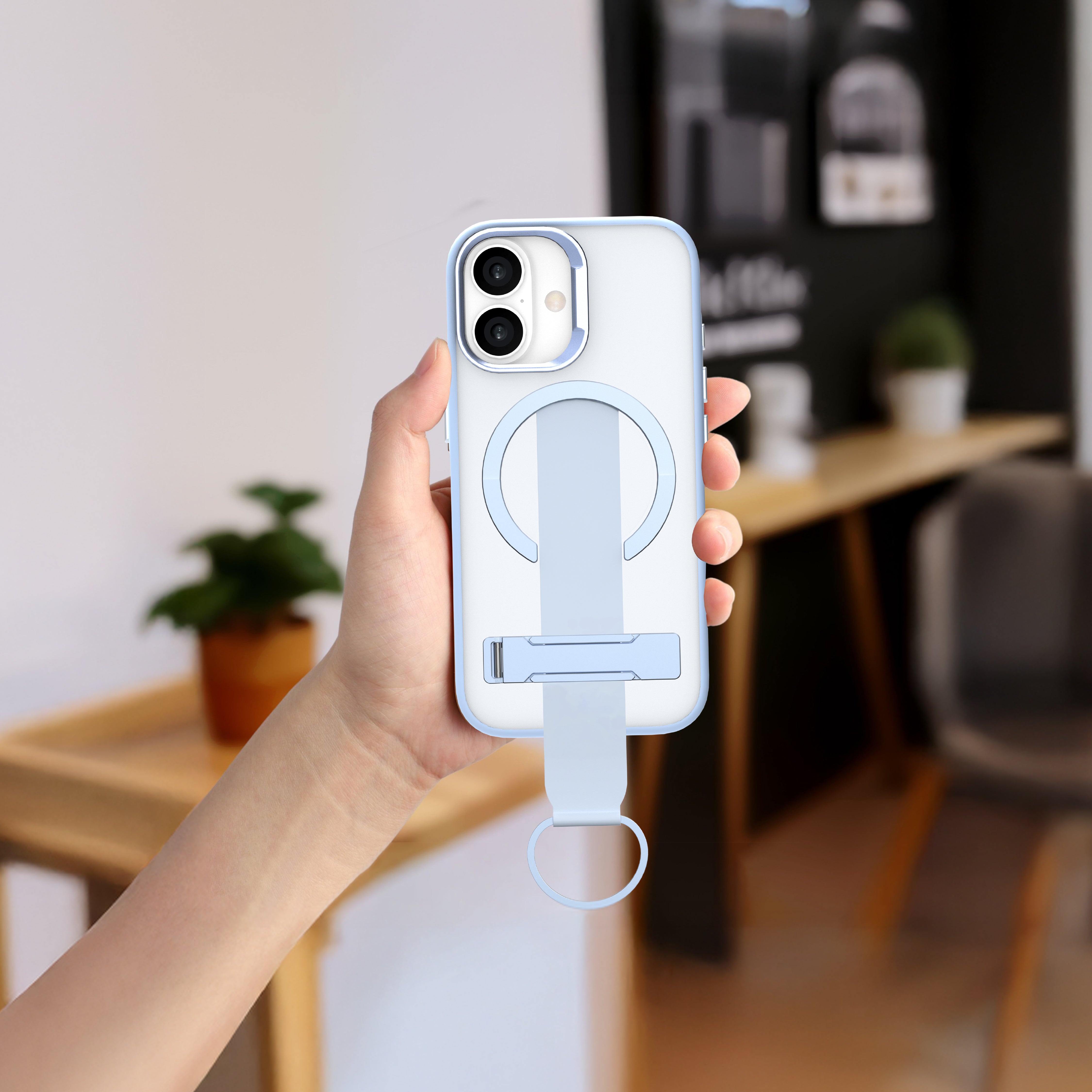 كفر حماية MagMatte Grip من LZEL لجهاز iPhone 17 | أزرق فاتح