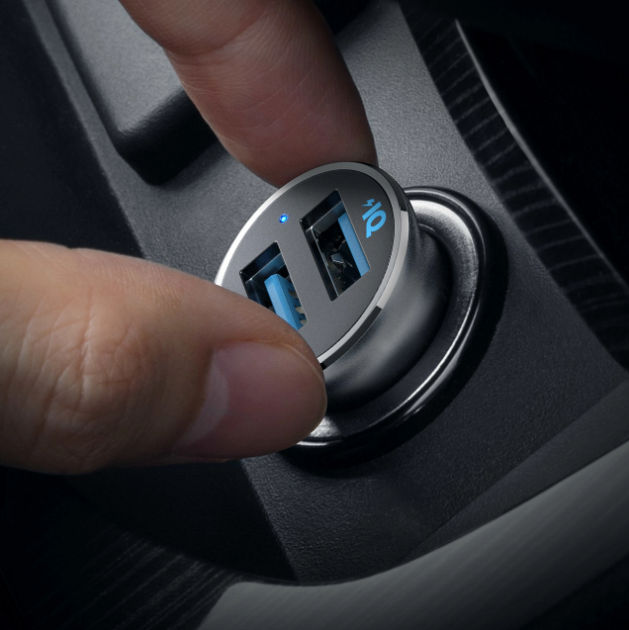 شاحن سيارة PowerDrive II Alloy بقوة 24 واط من Anker