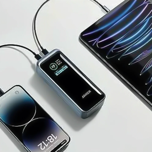 بطارية شحن متنقلة Prime بسعة 12000 مللي أمبير بقوة 130 واط من Anker | أسود