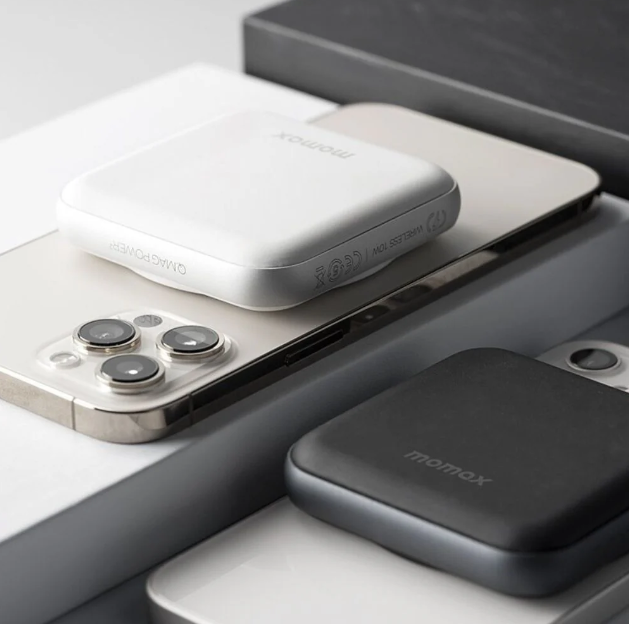 بطارية موماكسQ.Mag Power 2  3500 مللي أمبير في الساعة لاسلكية مغناطيسية | أبيض
