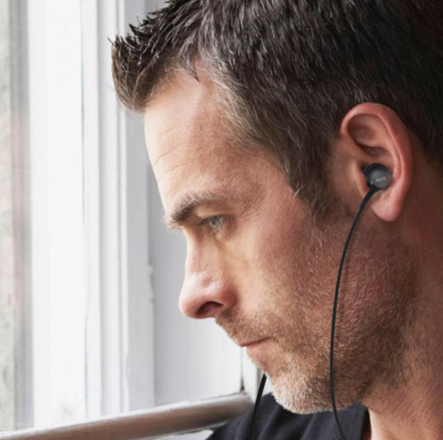 سماعة أذن من سامسونج بكيبل USB-C | أسود