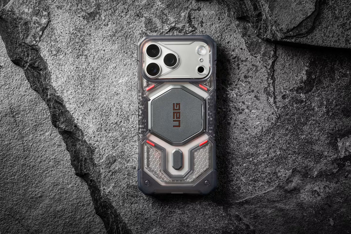 كڤر حماية UAG Monarch Pro متوافق مع MagSafe لهاتف iPhone 18 Pro Max / 17 Pro Max