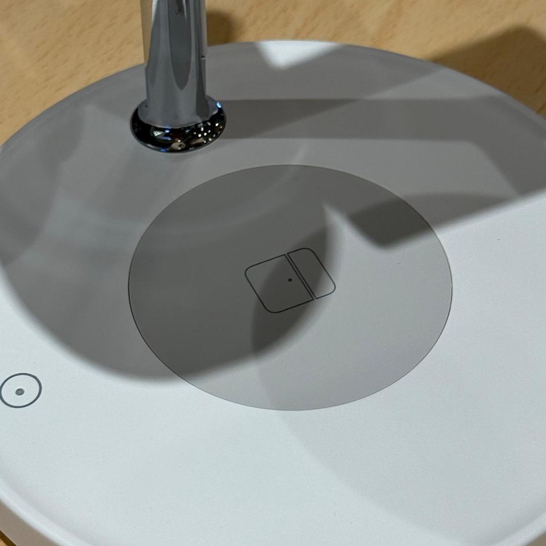 شاحن لاسلكي مكتبي من LZEL FlexDock Series 3-in-1 مغناطيسي | أبيض