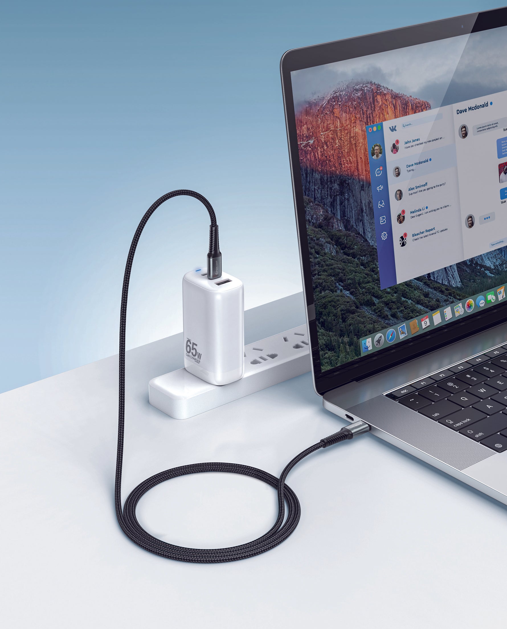 كيبل بيانات وشحن سريع نايلون مضفر USB-C إلى USB-C من 90 Percent بطول 1 متر | أسود