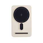 بطارية شحن لاسلكية Spunk بسعة 5000 مللي أمبير وشحن سريع PD بقوة 20 واط من SkinArma | بيج