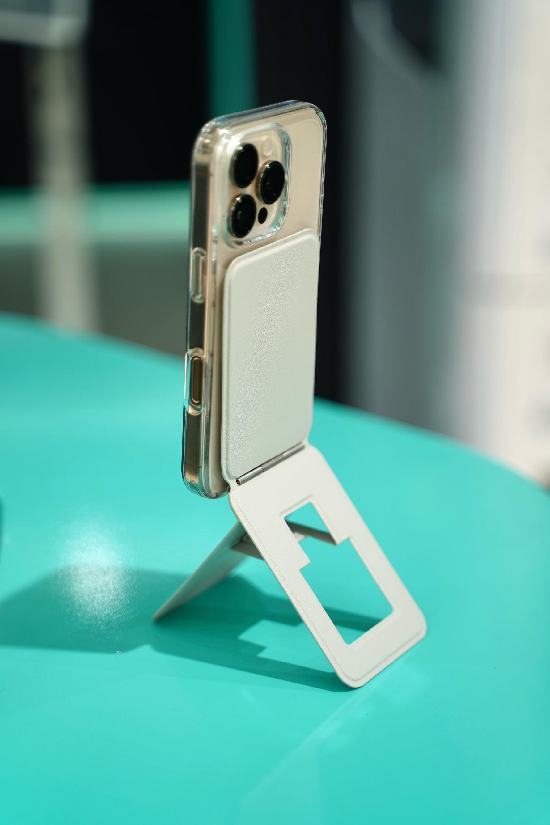 LZEL Magsafe PU Leather Card Holder And Tripod Stand Aegis Clio | Light Gray