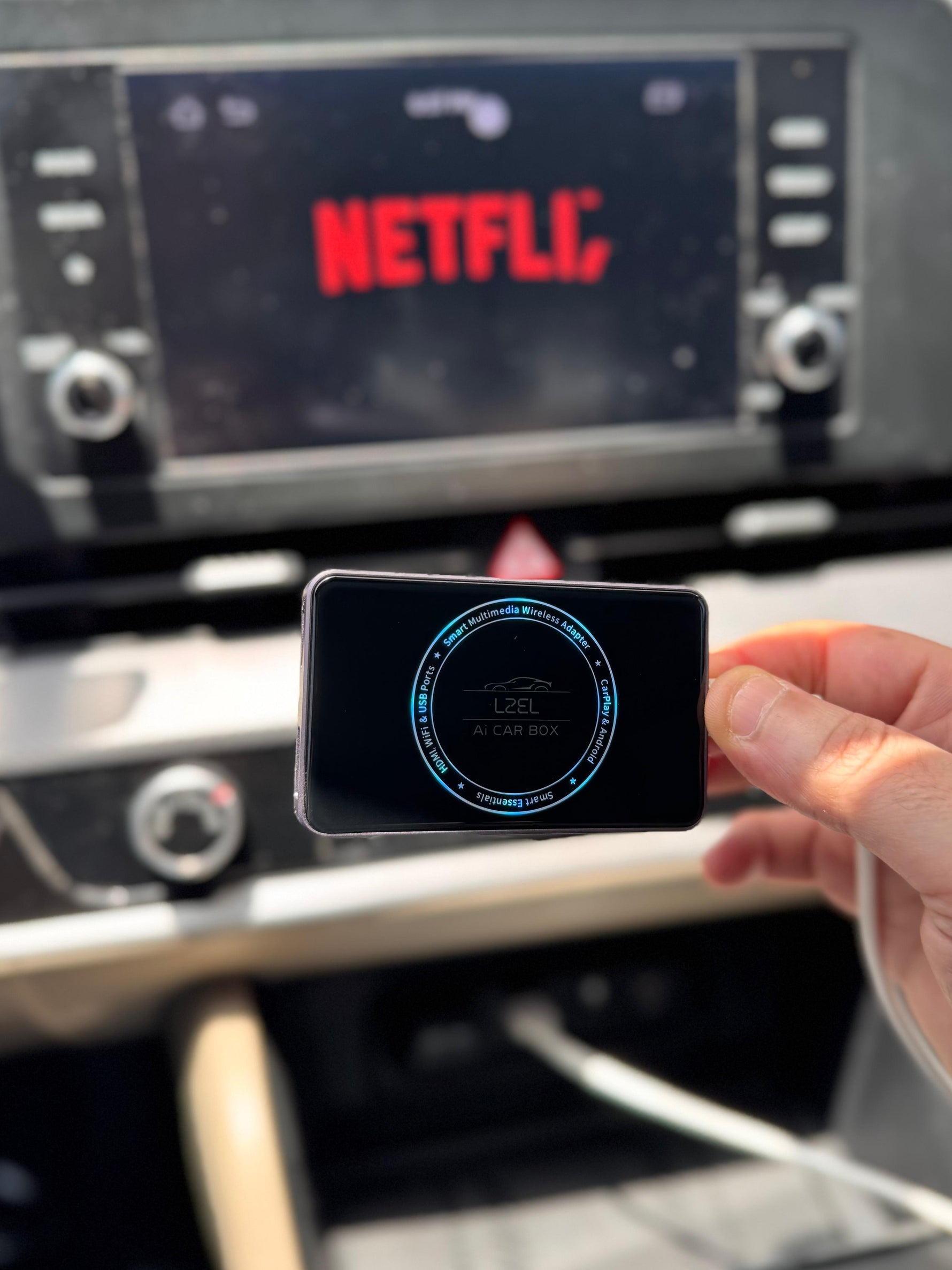 محول Carplay لاسلكي من ليزل 3 في 1  مع  USB-Cو  USB-A و HDMI و يدعم بلوتوث و واي فاي 