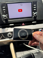 محول Carplay لاسلكي من ليزل 3 في 1  مع  USB-Cو  USB-A و HDMI و يدعم بلوتوث و واي فاي 