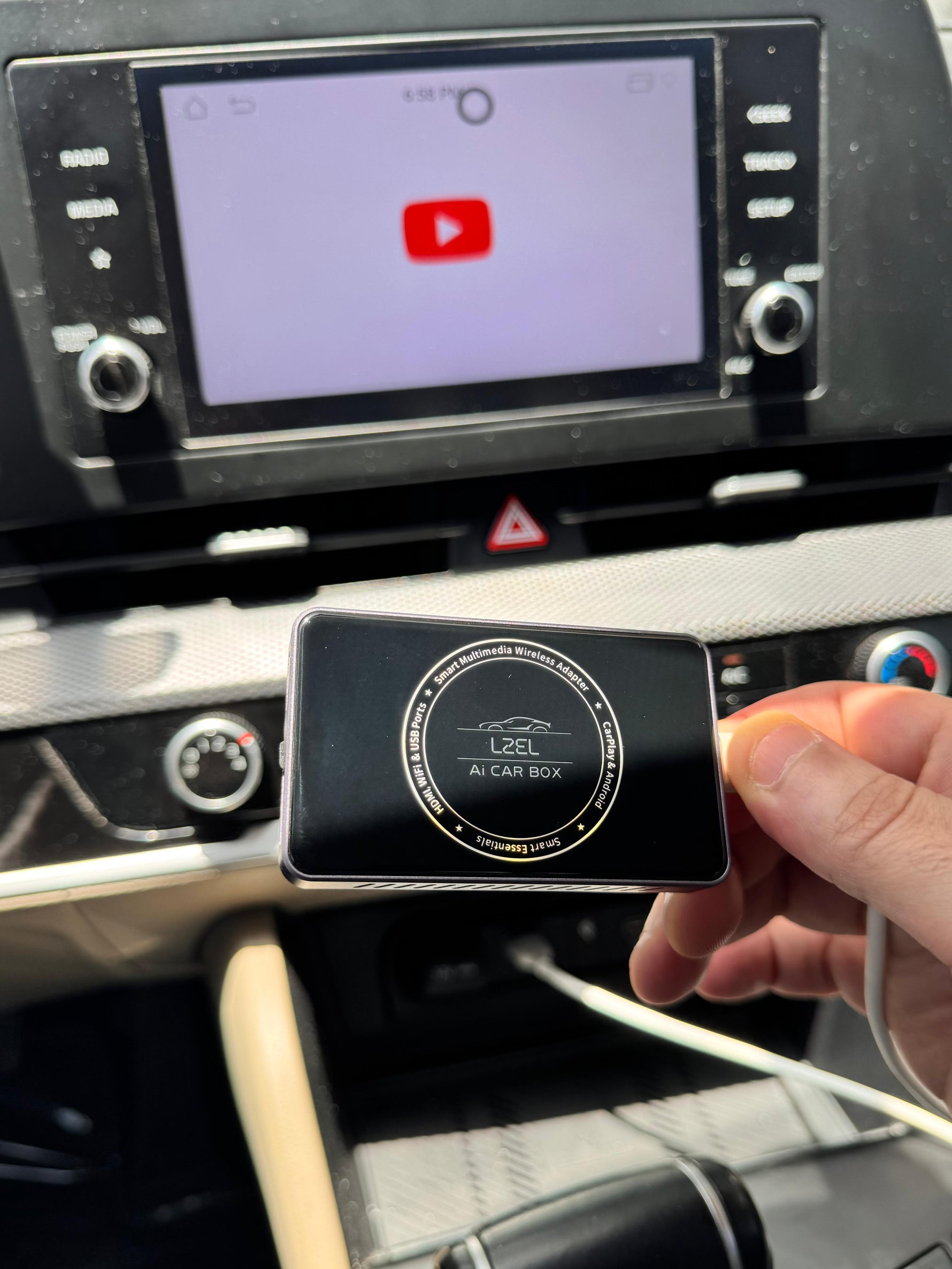 محول Carplay لاسلكي من ليزل 3 في 1  مع  USB-Cو  USB-A و HDMI و يدعم بلوتوث و واي فاي 