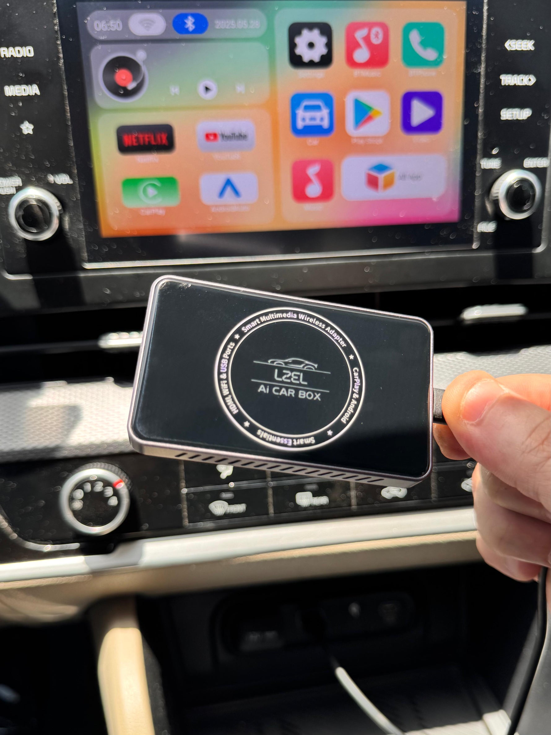 محول Carplay لاسلكي من ليزل 3 في 1  مع  USB-Cو  USB-A و HDMI و يدعم بلوتوث و واي فاي 