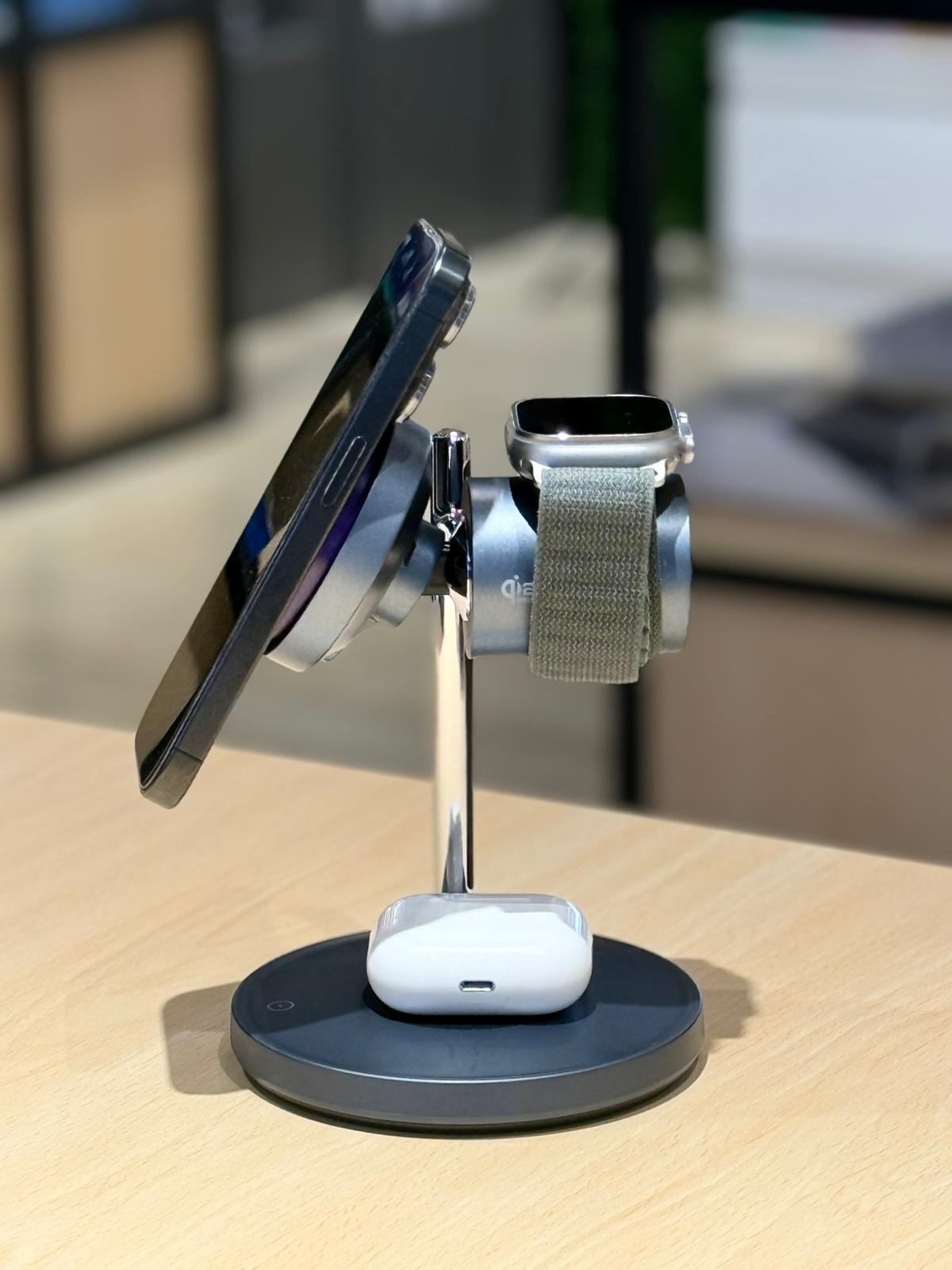 شاحن لاسلكي مكتبي من LZEL FlexDock Series 3-in-1 مغناطيسي | أسود