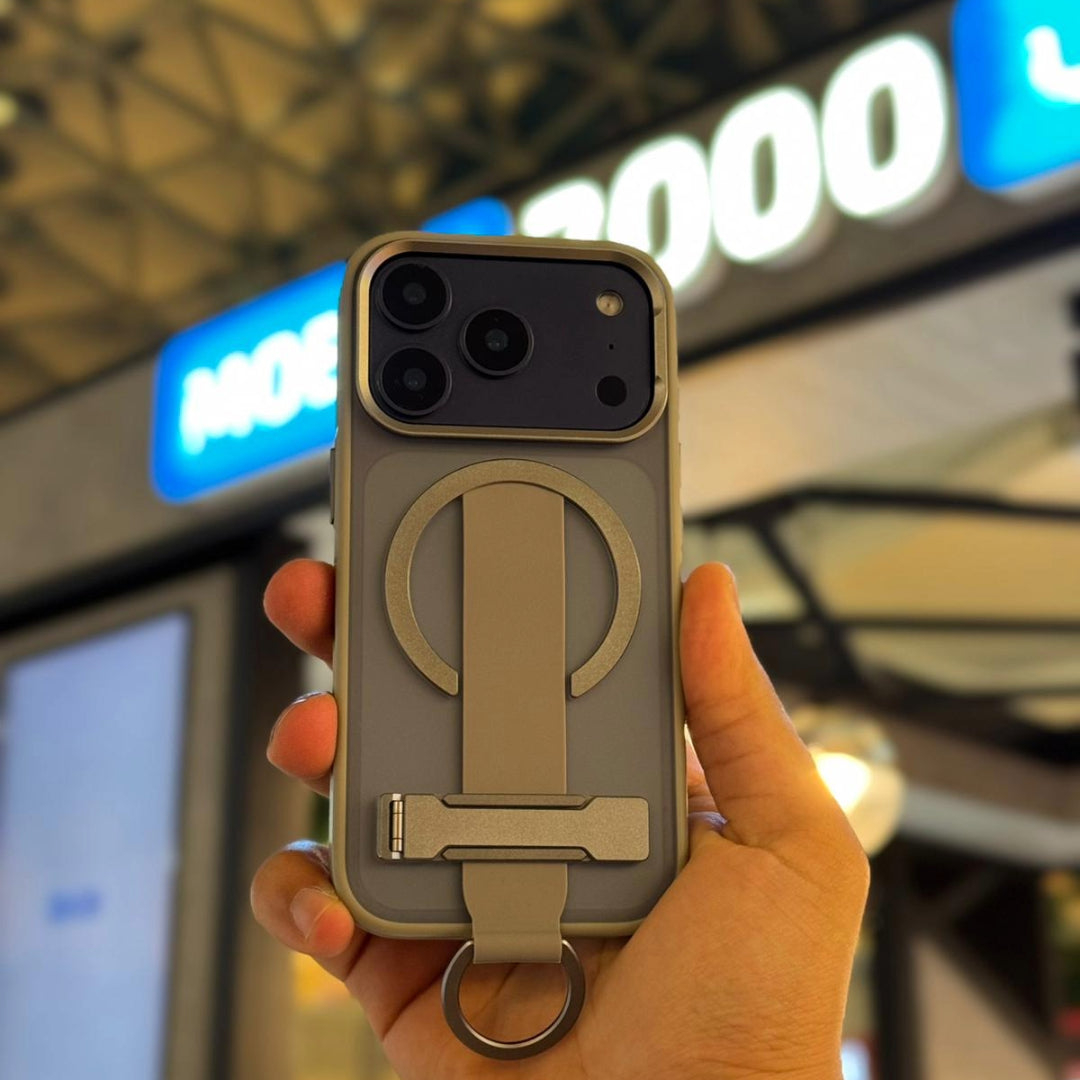 كفر حماية MagMatte Grip من LZEL لجهاز iPhone 17 Pro Max | تيتانيوم