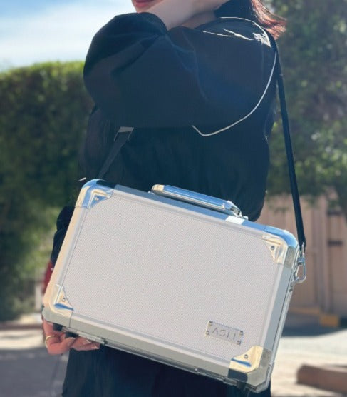 حقيبة بتصميم كلاسيكي من أسلي جلوبال لكل أغراضك الشخصية|أسود