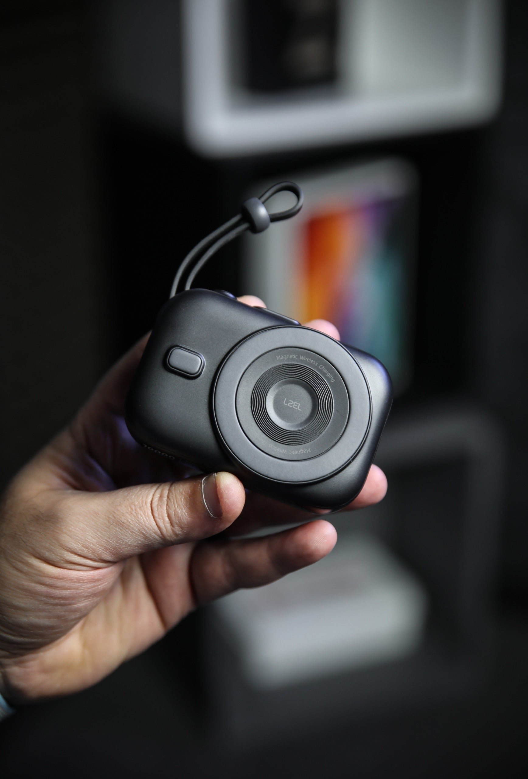 محطة الطاقة المحمولة TrioEnergia من ليزل 10,000 مللي أمبير × 3 تدعم الشحن اللاسلكي مع كيبل مدمج |أسود