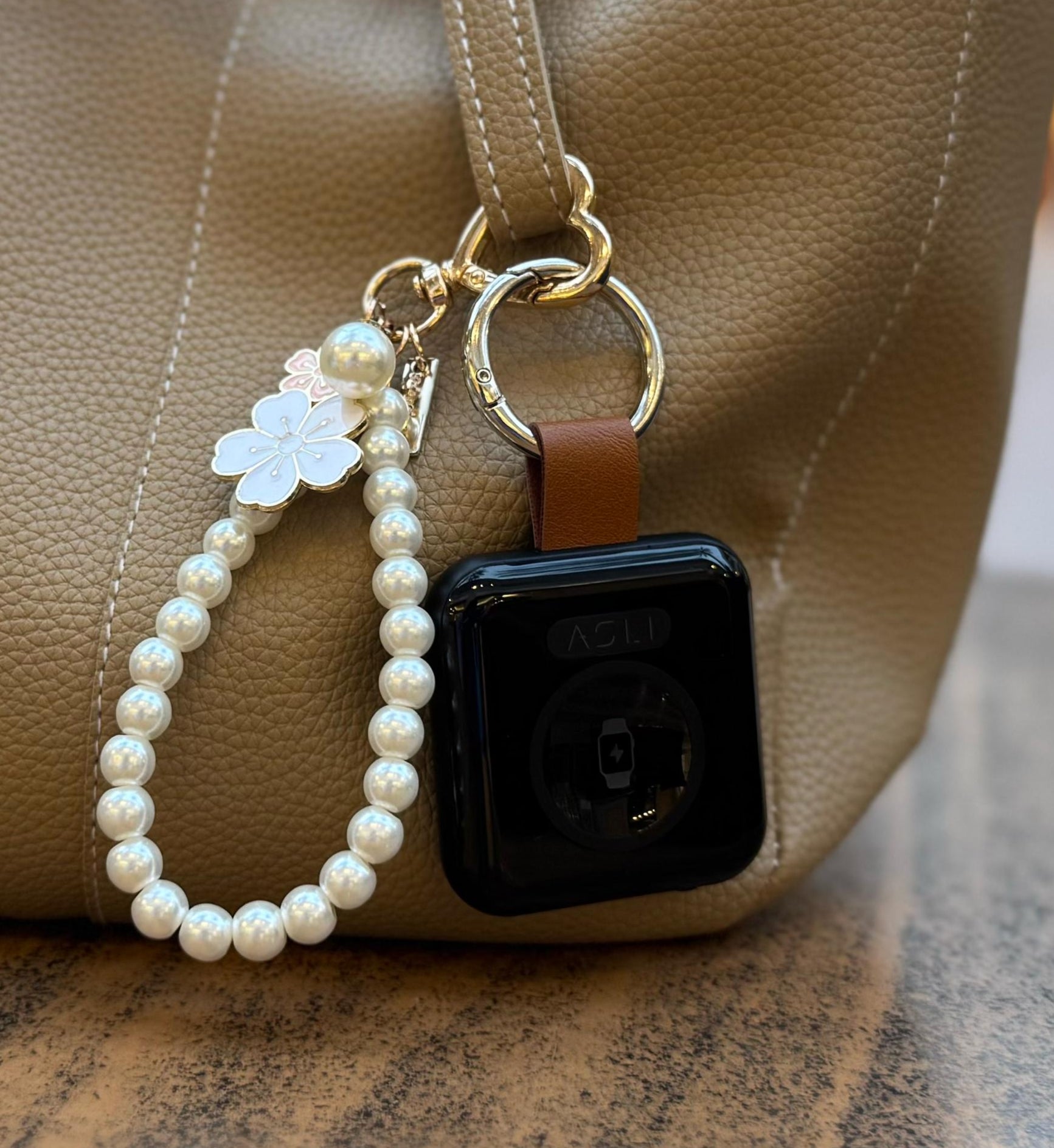 بطارية شحن متنقلة صغيرة لاسلكية للساعة من أسلي جلوبال سعة 1200 مللي أمبير | أسود