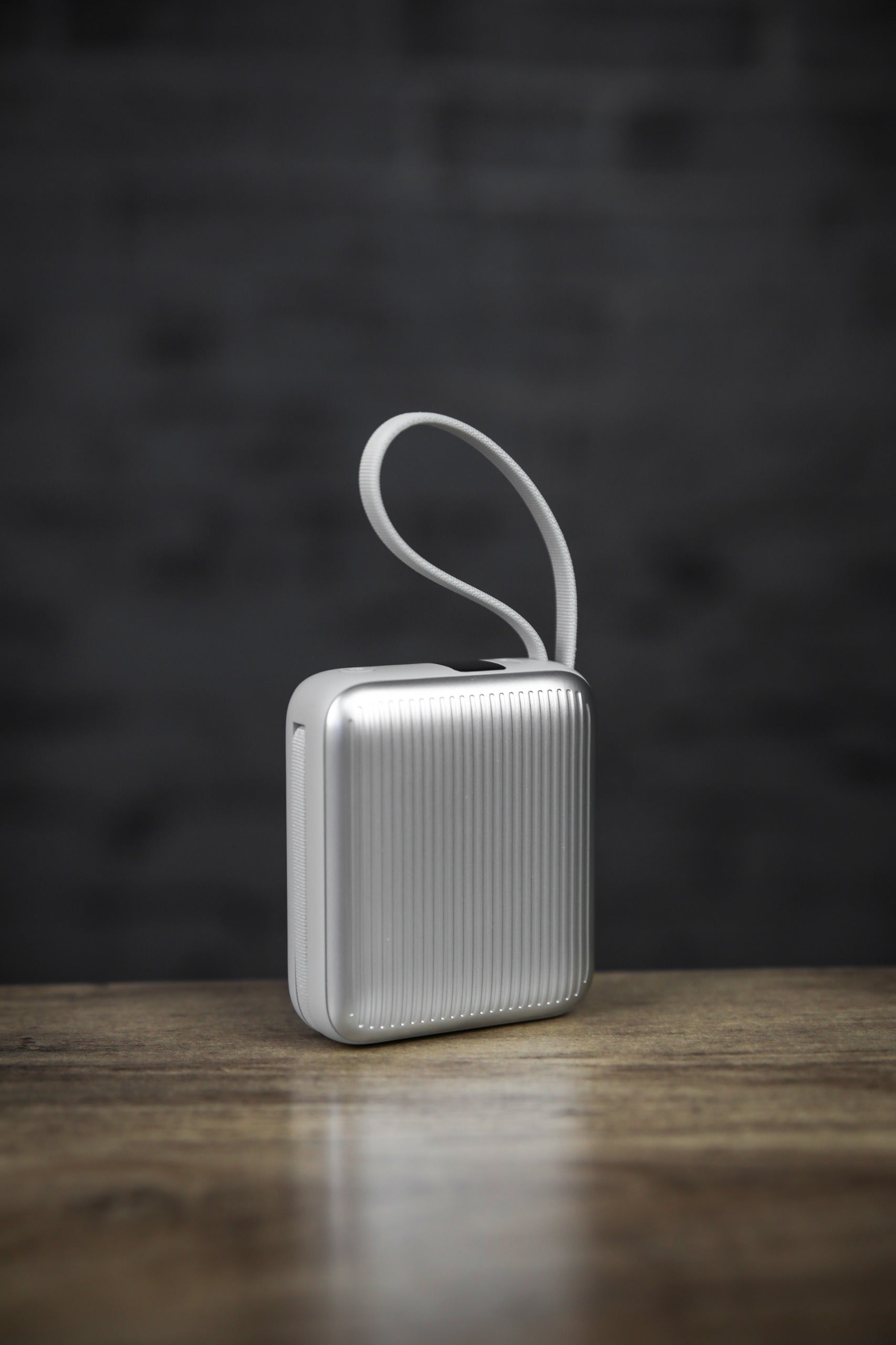 LZEL Neurode Sync - 10,000mAh PD Mini Power Bank 22.5W with Built-in Cable | Silver